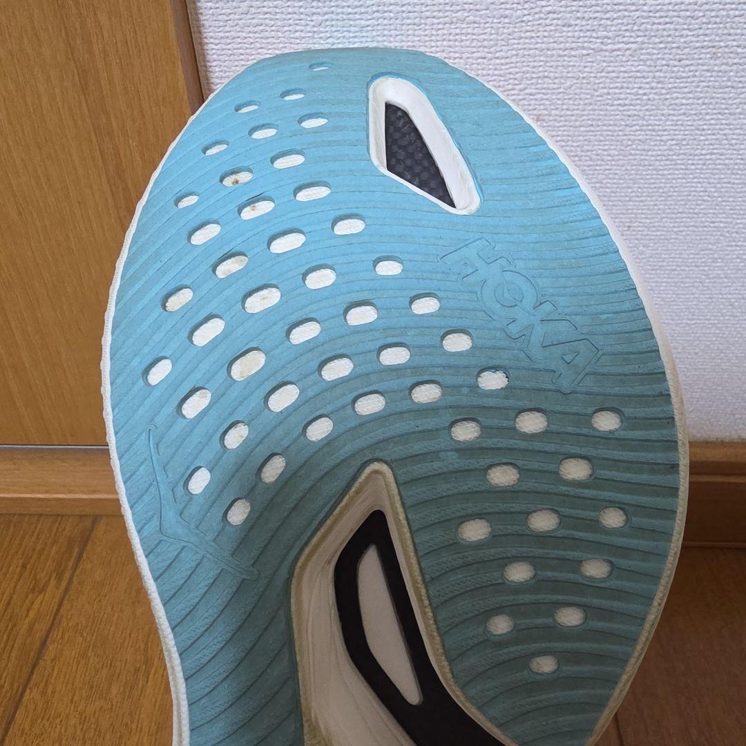 HOKA CIELO X1 　レーシングシューズ