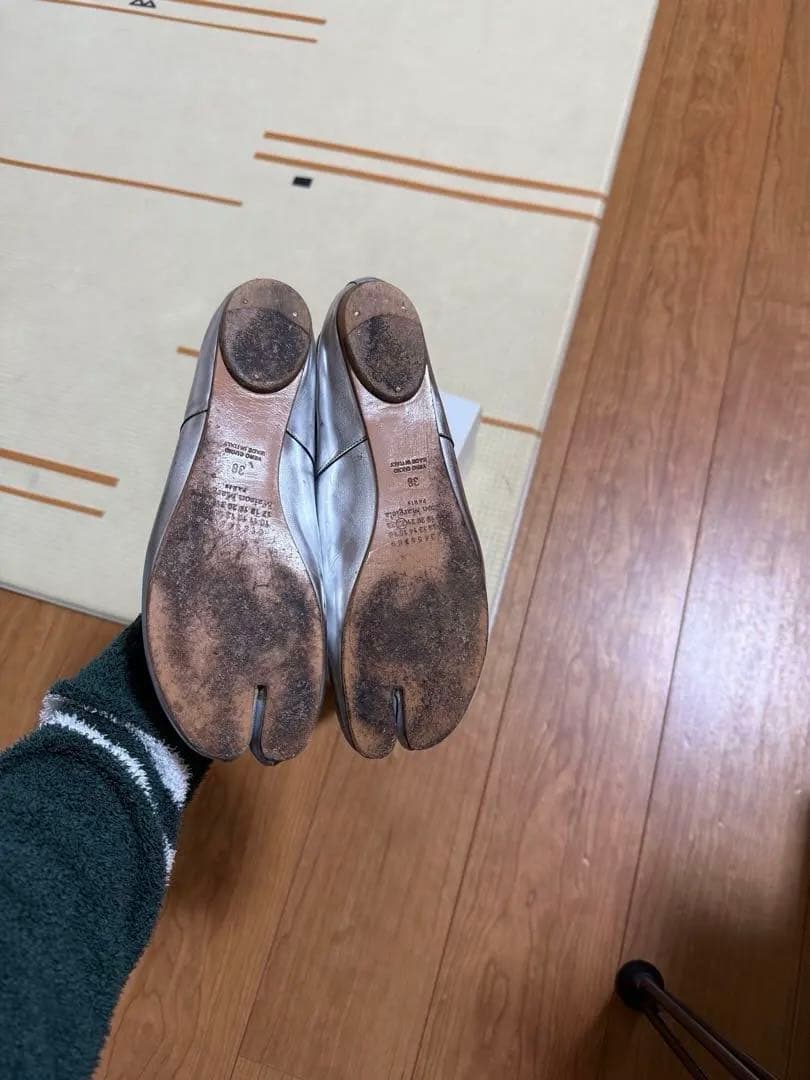 お値下げ！【美品】マルジェラ　タビ　フラット　バレエシューズ　　シルバー　38