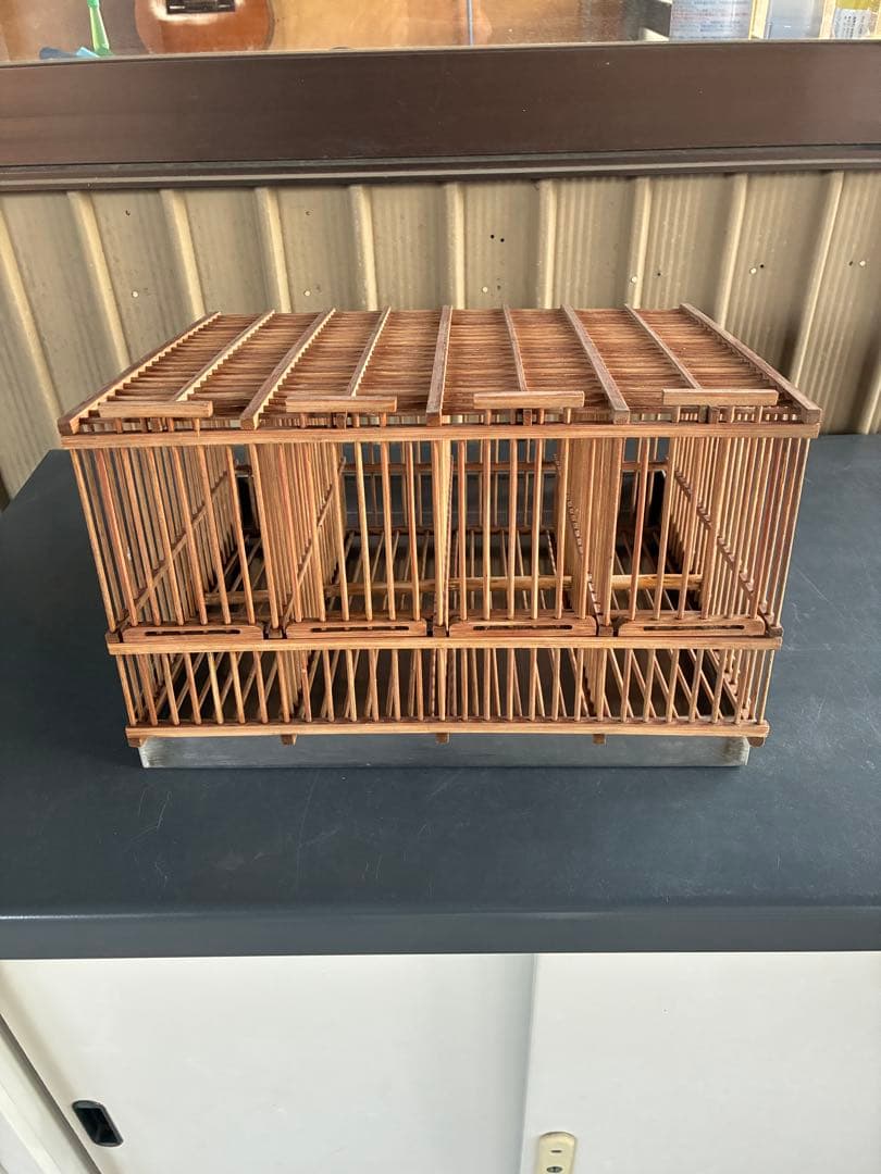 小鳥用水浴び籠　メジロ籠　4羽同時　小鳥かご　ステンレス製水入れ台付き　竹製