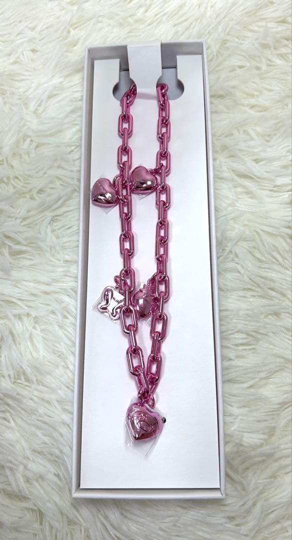 CASETiFY マイメロディーピンクハートチェーンストラップ　スマホストラップ