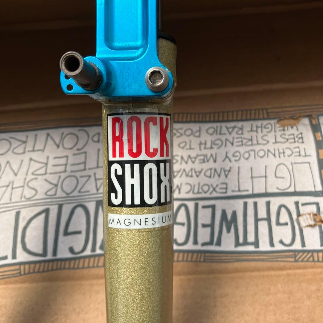ROCK SHOX サスペンションフォーク マグネシウム製オーバーサイズ