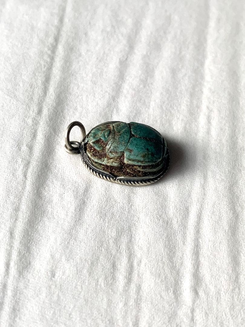 古代エジプト　副葬品　スカラベ　ファイアン　ガンダーラ　ウシャブティ　出土　根付