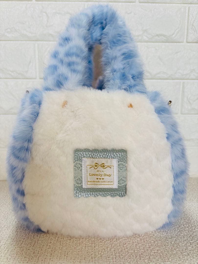 黒*こ様 コヤンイサムチョン　ファーバッグ　ヒョウ柄水色　うさちゃん