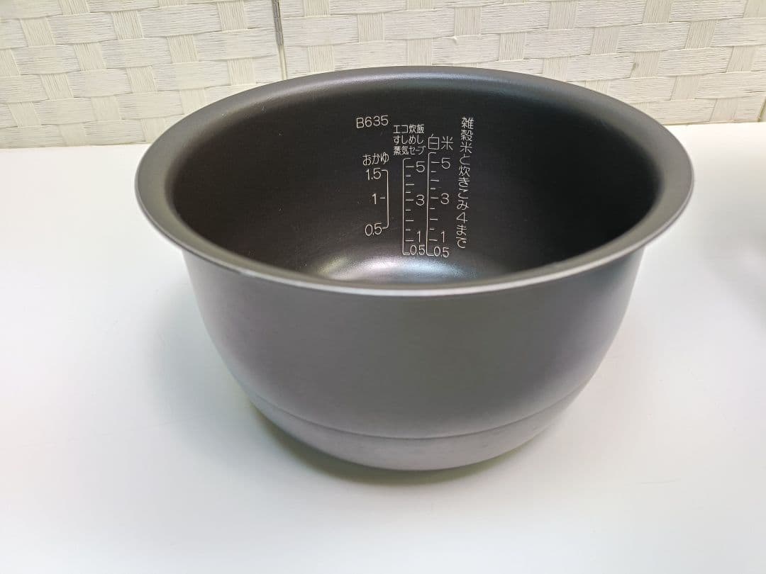 象印 圧力IH炊飯ジャー 極め炊き 5.5合 NP-ZX10 23年製