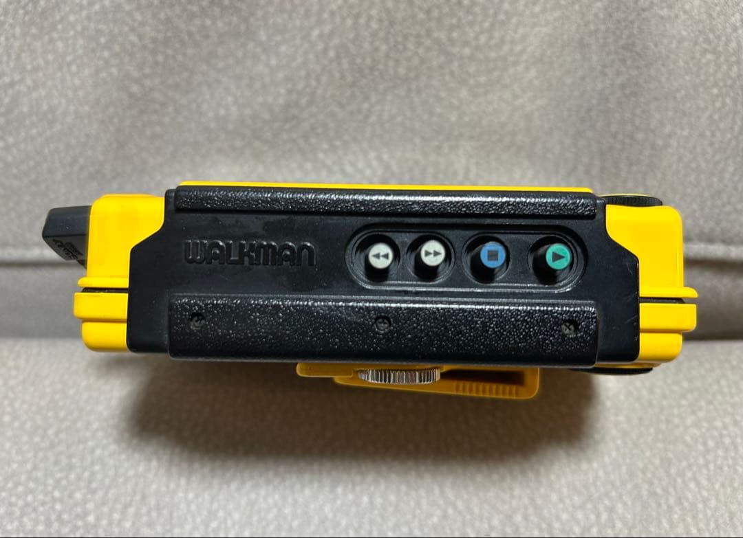 【激安】SONY WALKMAN WM-F107