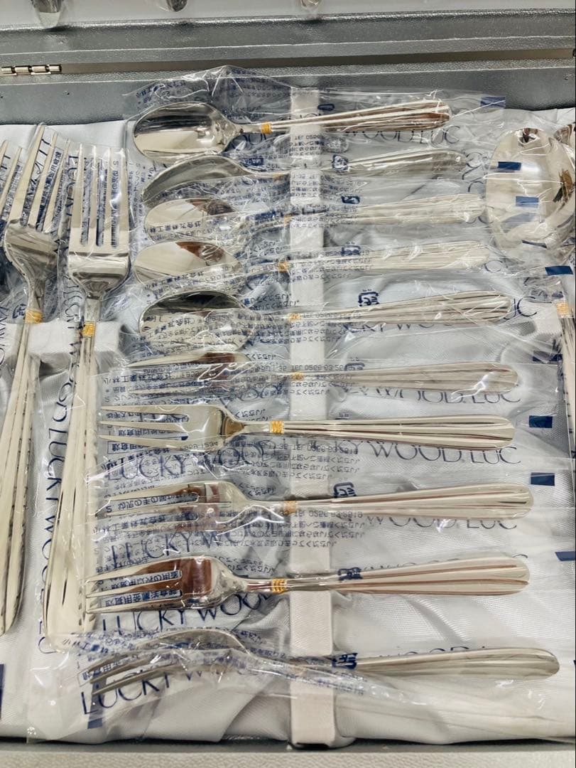 ベルLUCKY WOOD カトラリーセット 25点