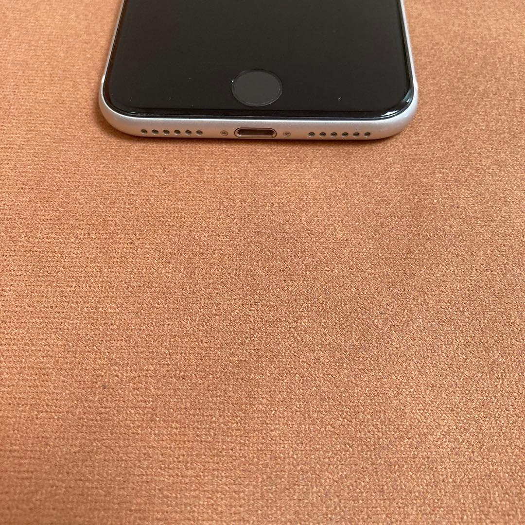 318【早い者勝ち】iPhoneSE2 第2世代 64GB SIMフリー☆