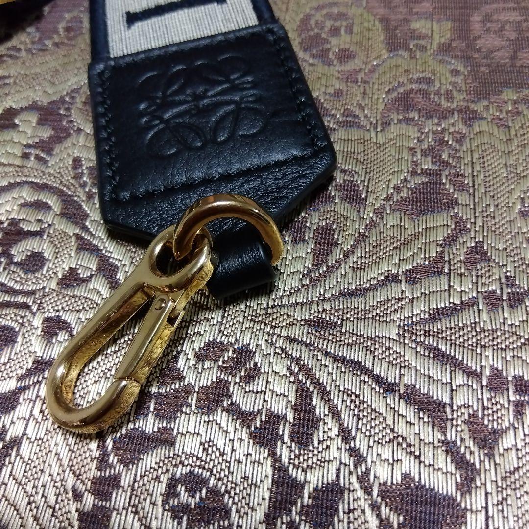 【極美品】LOEWE ロゴ入りストラップ 黒