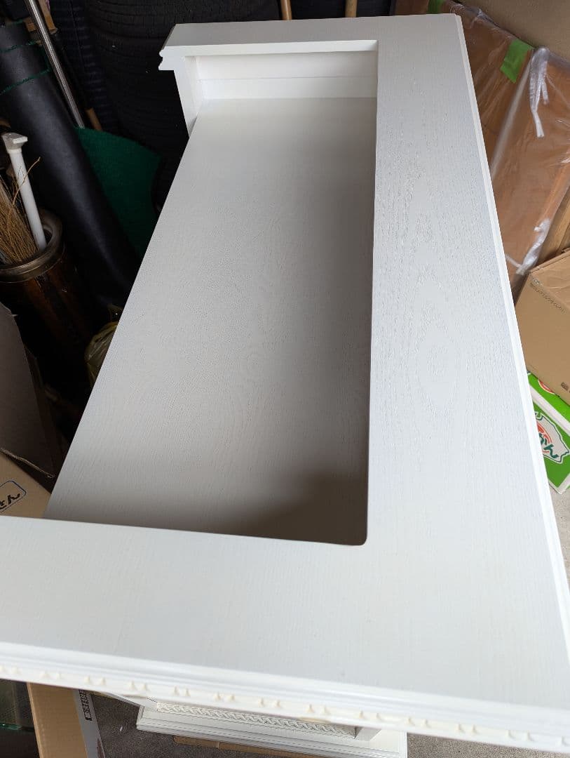 西欧彫刻　カウンターテーブル　ホワイト装飾