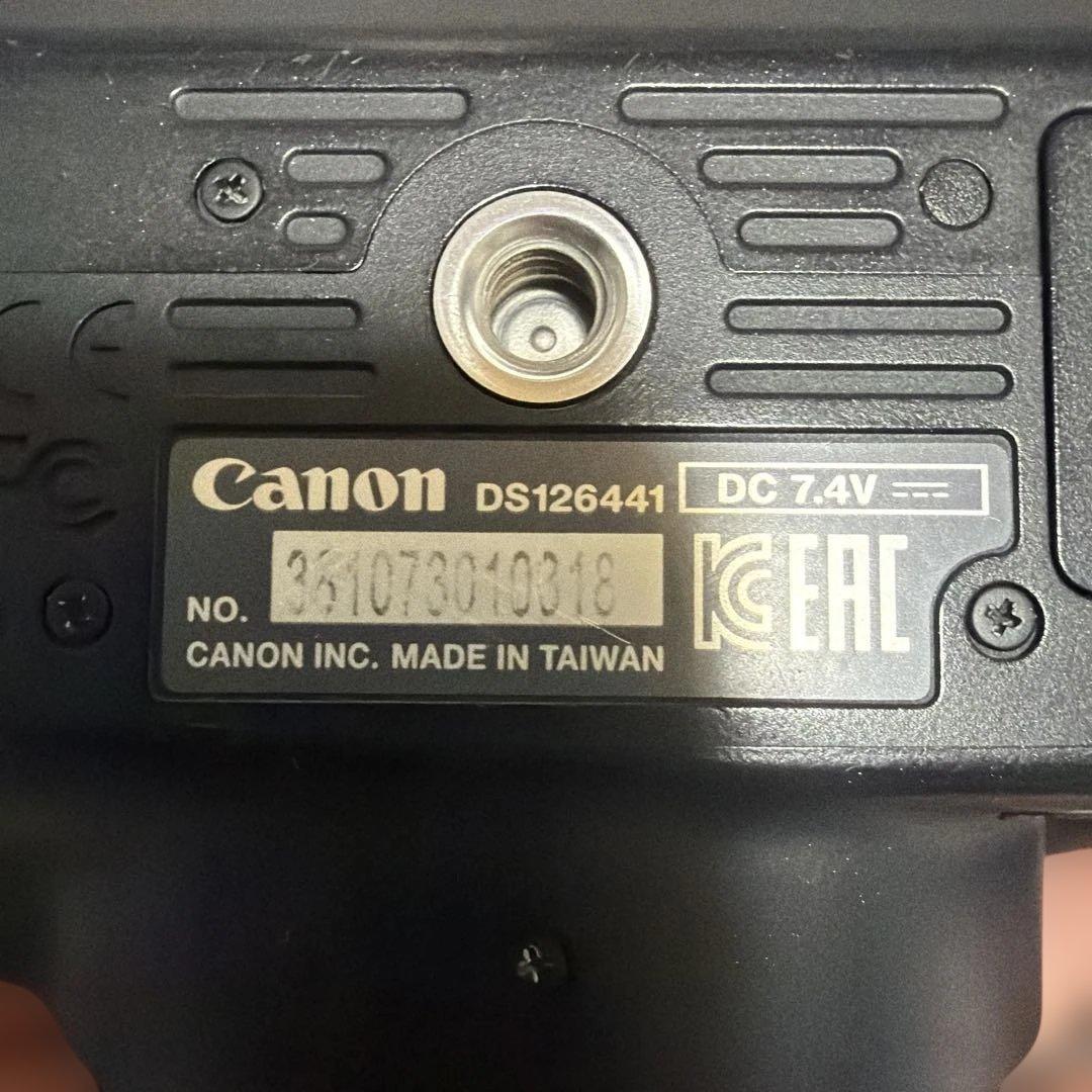 〈美品〉Canon EOS Kiss x7 デジタル一眼レフカメラ