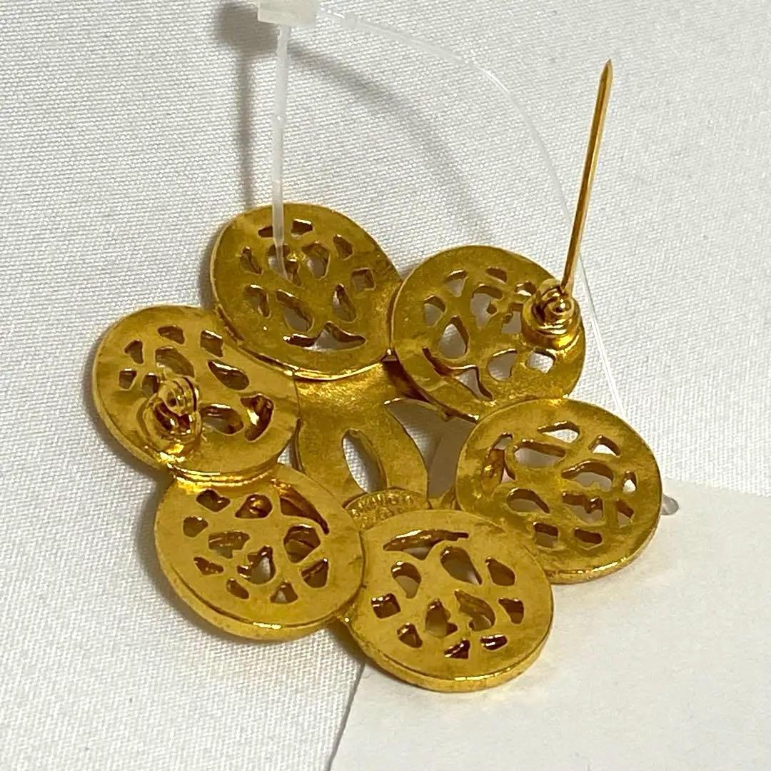 CHANEL(シャネル) ブローチ　95A ゴールド　ココマーク