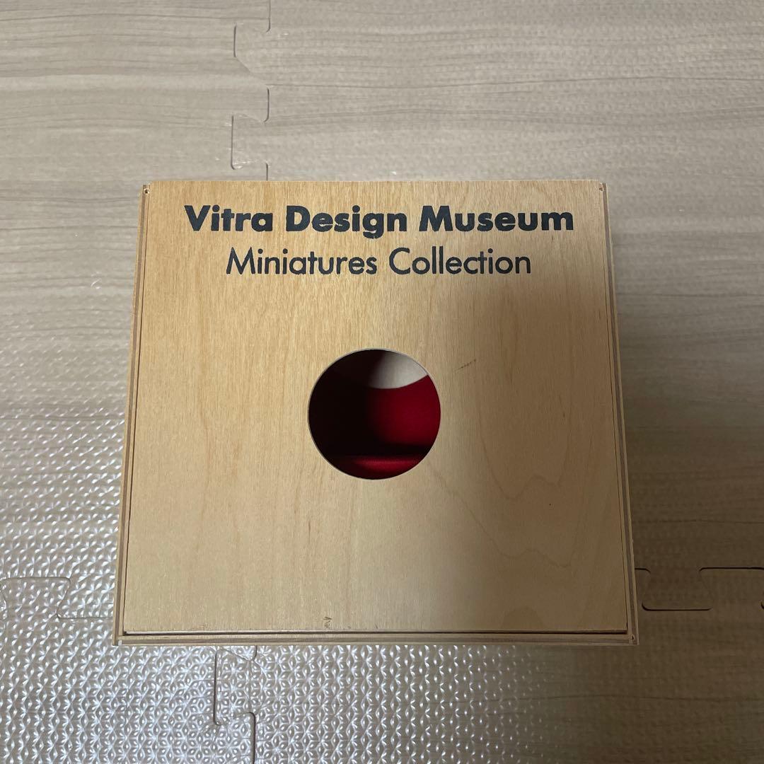 ヴィトラミニチュア Verner Pantonのハートコーンチェア