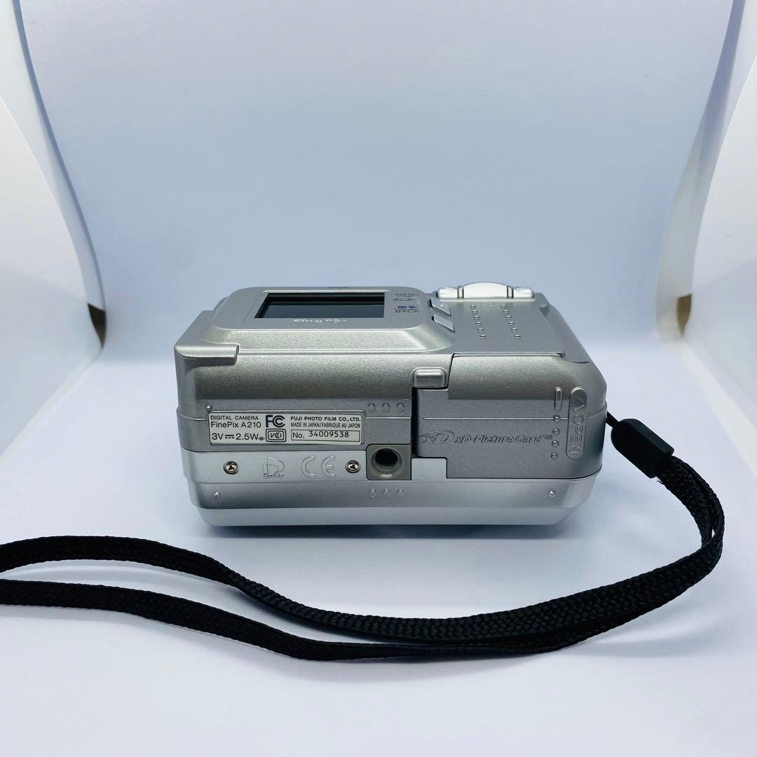 極美品 FUJIFILM FinePix A210 シルバー