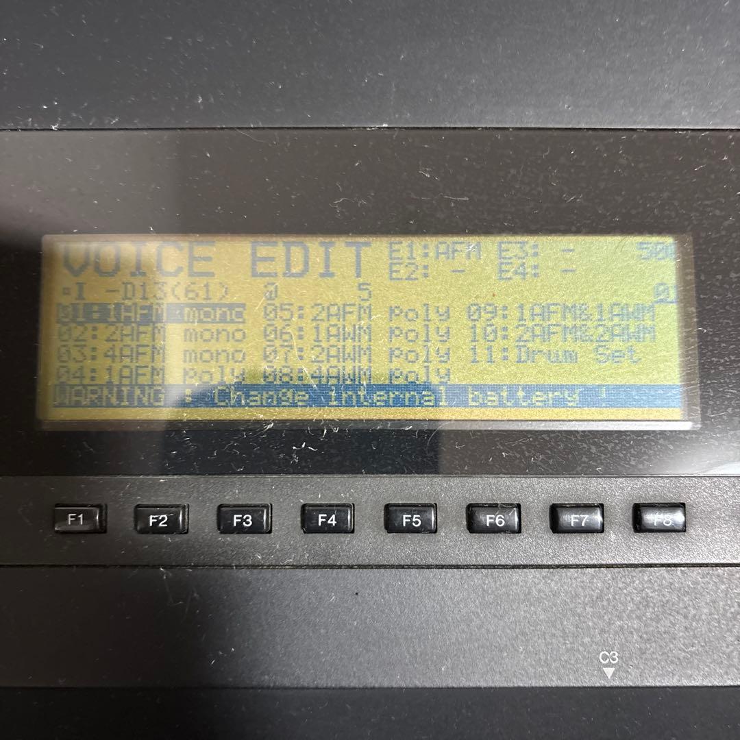 Yamaha SY77 シンセサイザー ケース付き