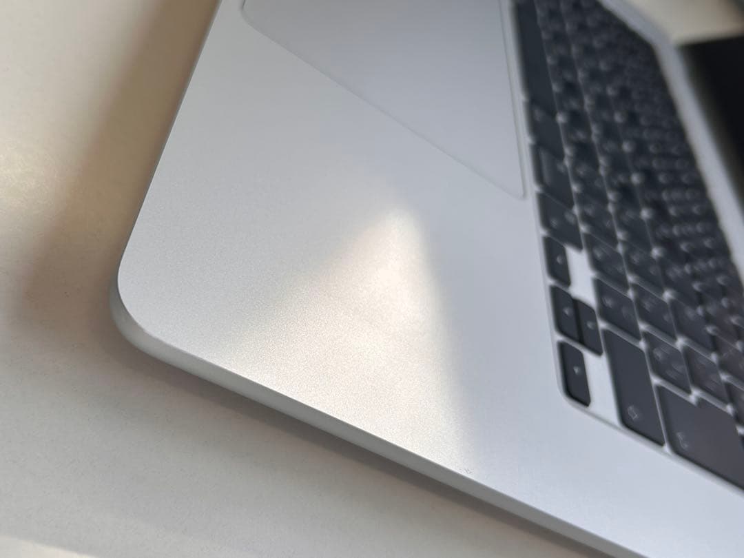 な*の様 Apple MacBook m2 スターライト メモリ8GB・SSD2