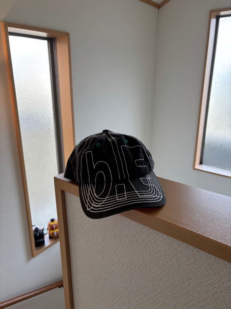 b.e b.eautiful ロゴキャップ