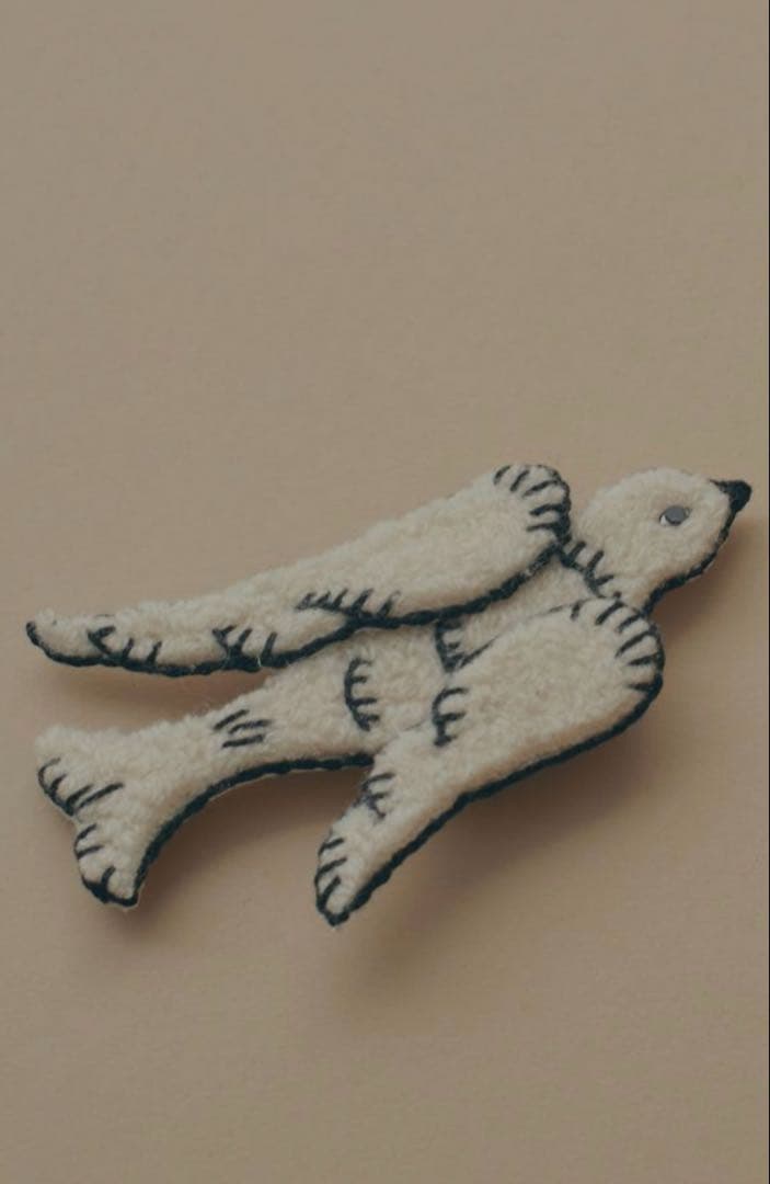 ミナペルホネン　wind bird ブローチ