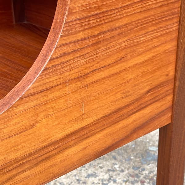 北欧ビンテージ　ナイトテーブル　サイドテーブル　ベッドサイドチェスト