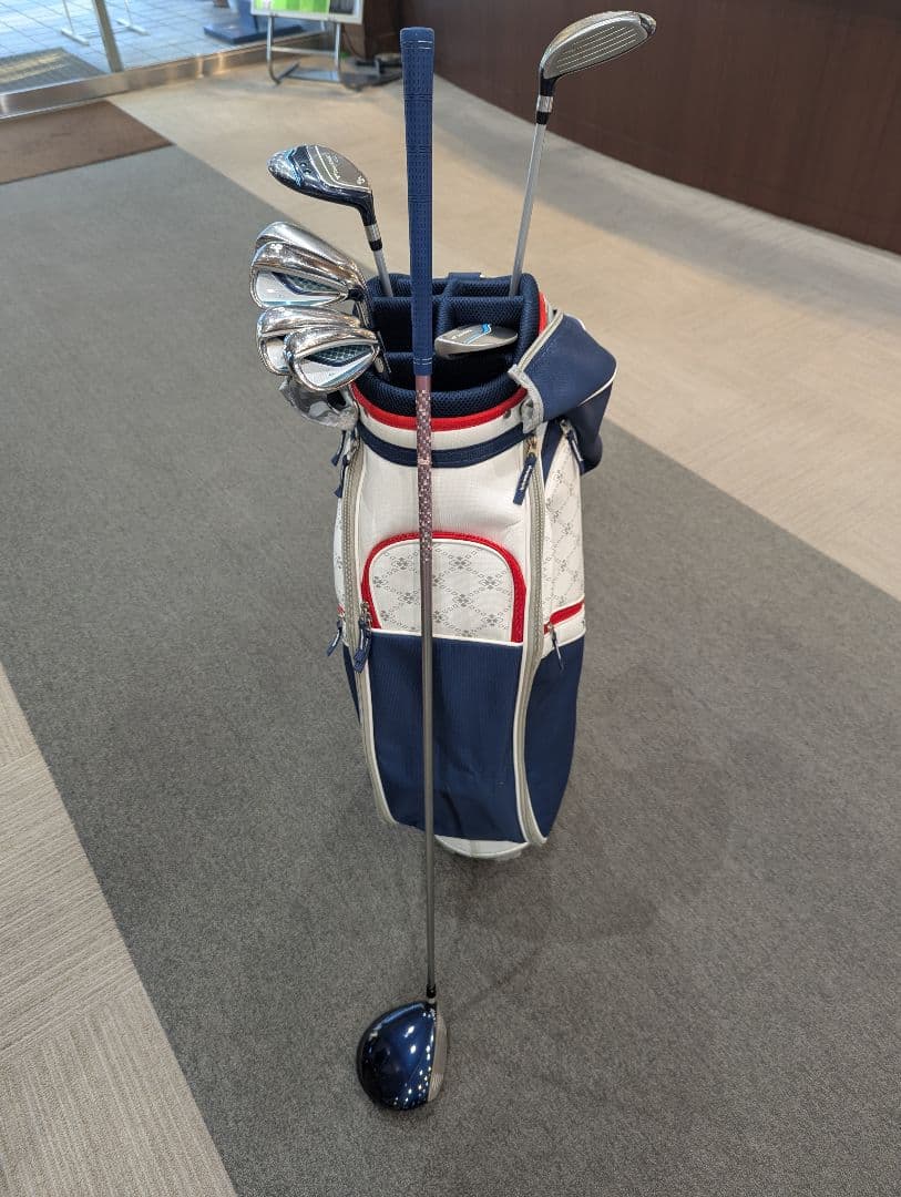 レディースゴルフクラブセット　キャディーバック付き　ブリジストンツアーステージ