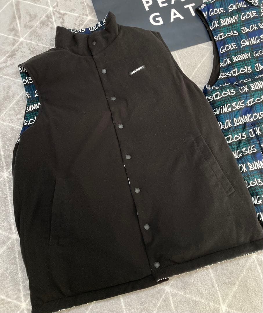 新品 パーリーゲイツ ジャックバニー リバーシブル中綿ベスト(4)サイズM/紺