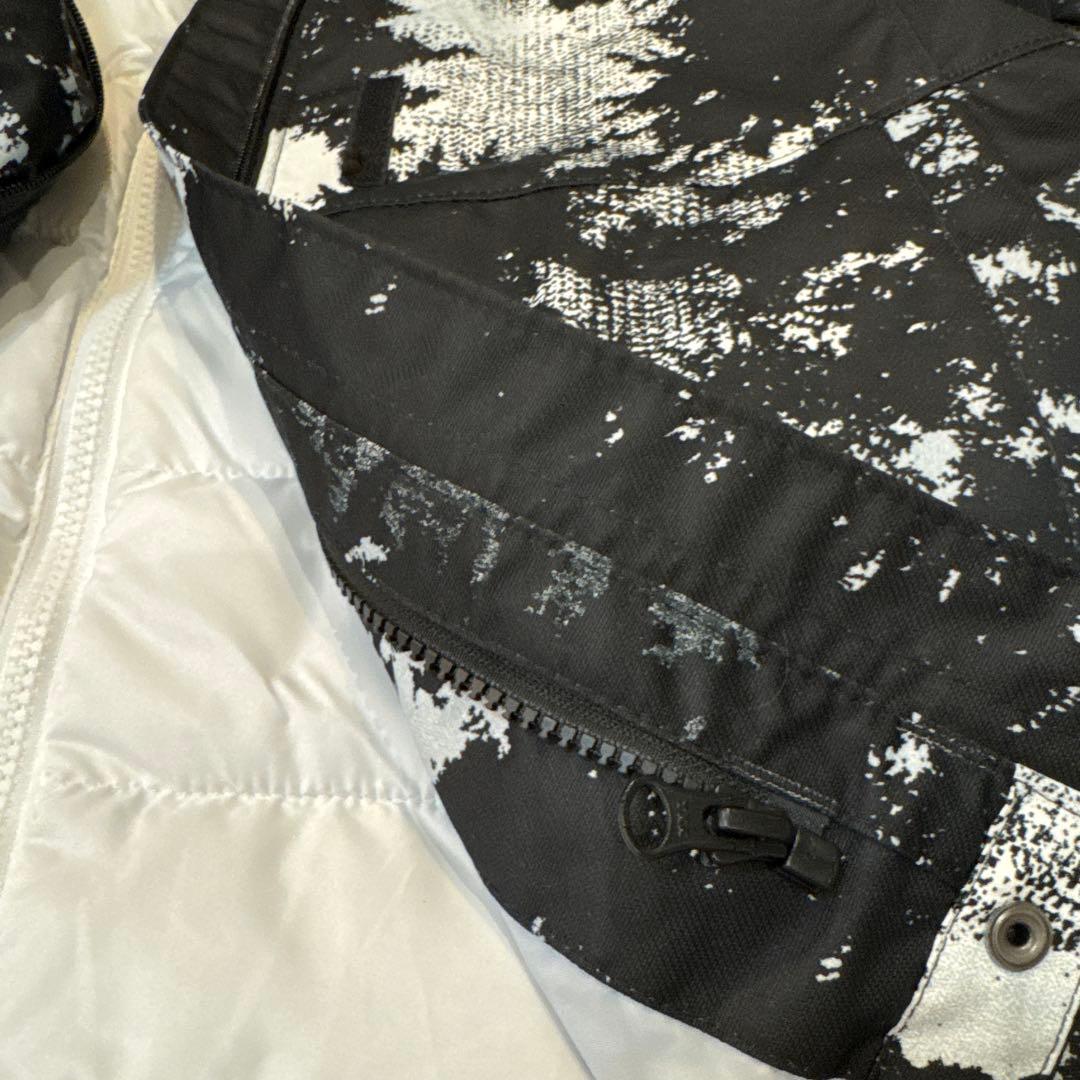 コロンビア　Columbia フード付きアウターウェア 黒白　インナーダウン