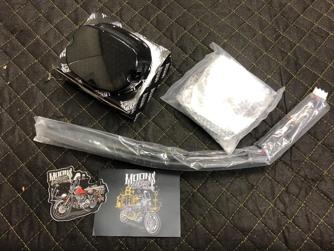 MOONSMC® ロープロファイル LED テールライト V4 M8ソフテイル用