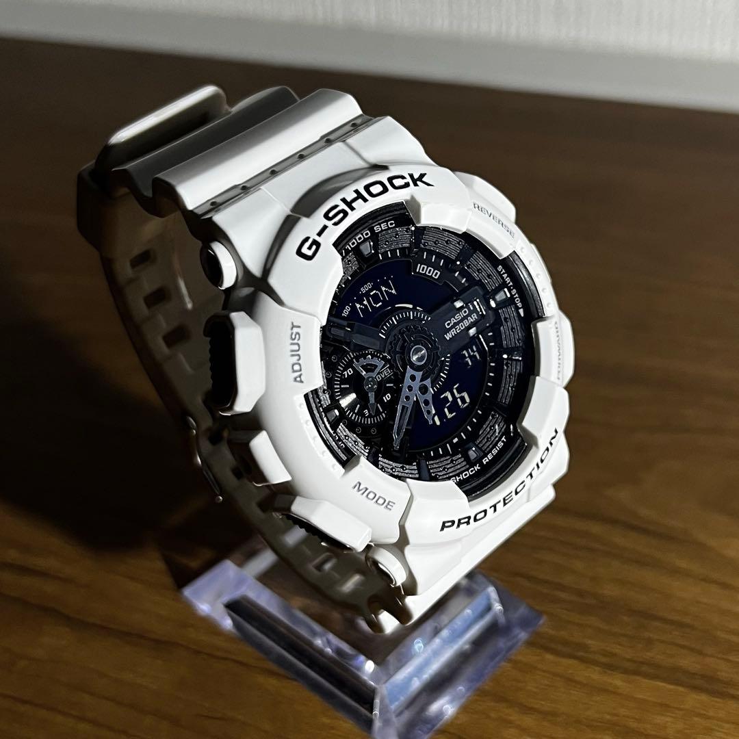 鈴*木様 新品未使用 G-SHOCK GA-110GW ホワイト シルバー デジ