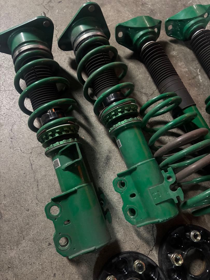 50プリウス TEIN 車高調 20mmワイトレ ZVW50ZVW51