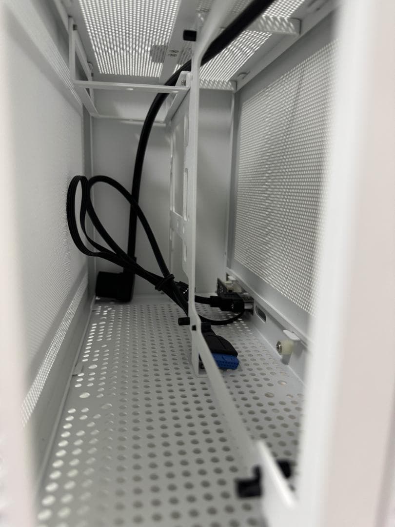 Shiny Snake S300 Mini-ITX PCケース