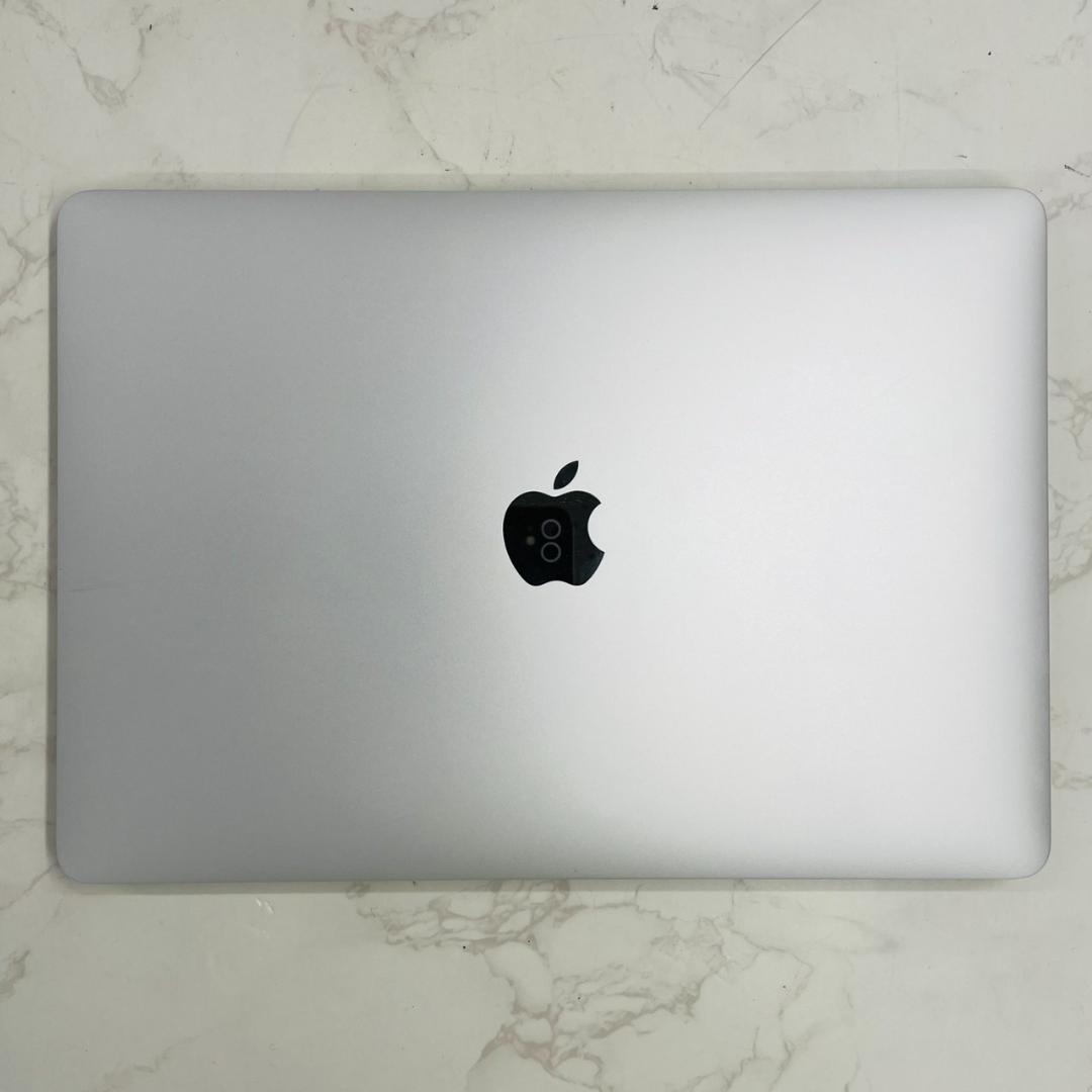 MacBook Air 13インチ 2020 M1 8GB SSD 256GB