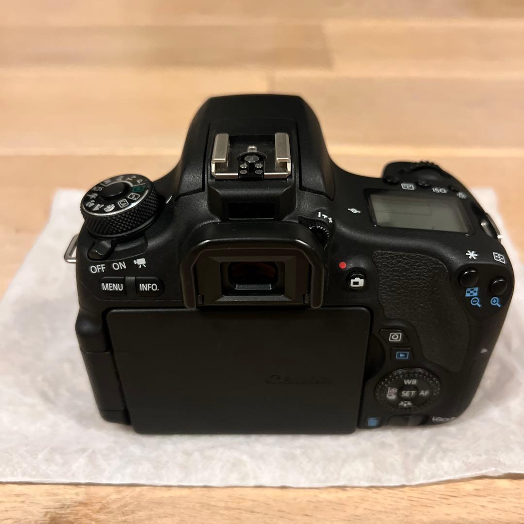 Canon EOS 8000D EF-S 18-55 STM キャノン1230回