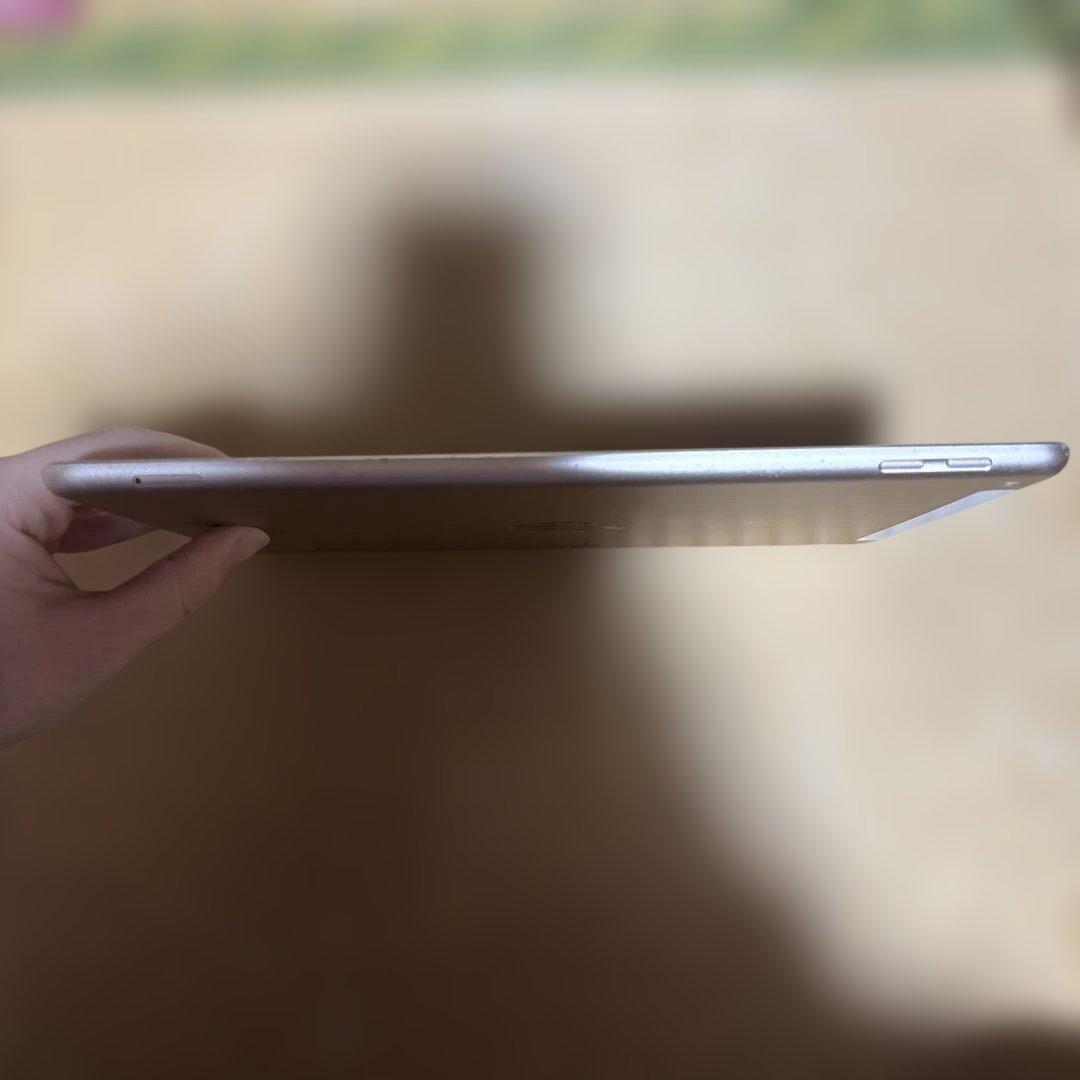 iPad本体 画面ひび割れ