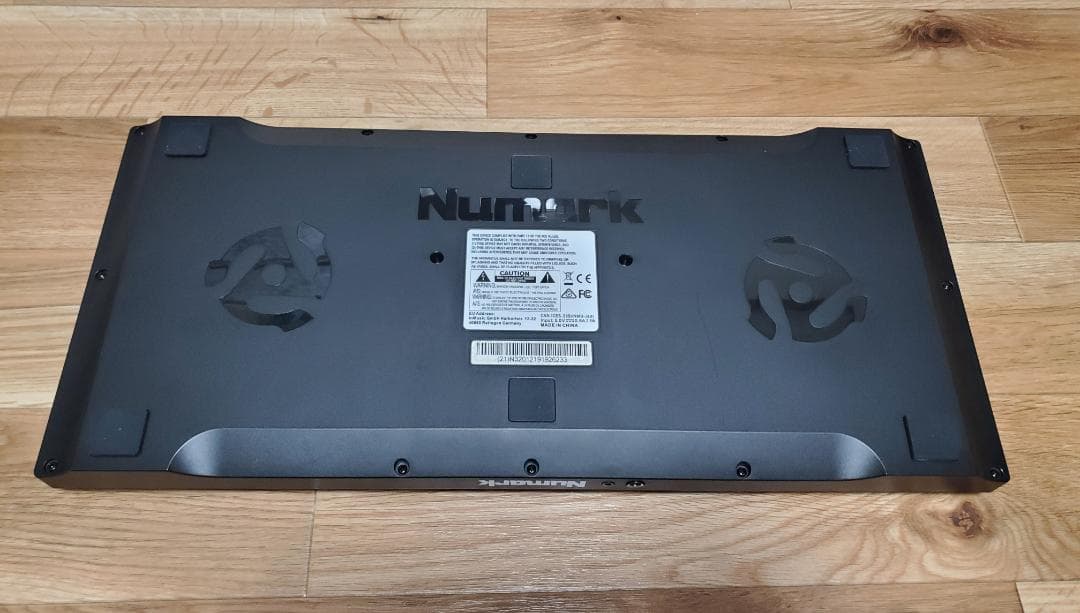Numark Mixtrack Platinum FX DJコントローラー