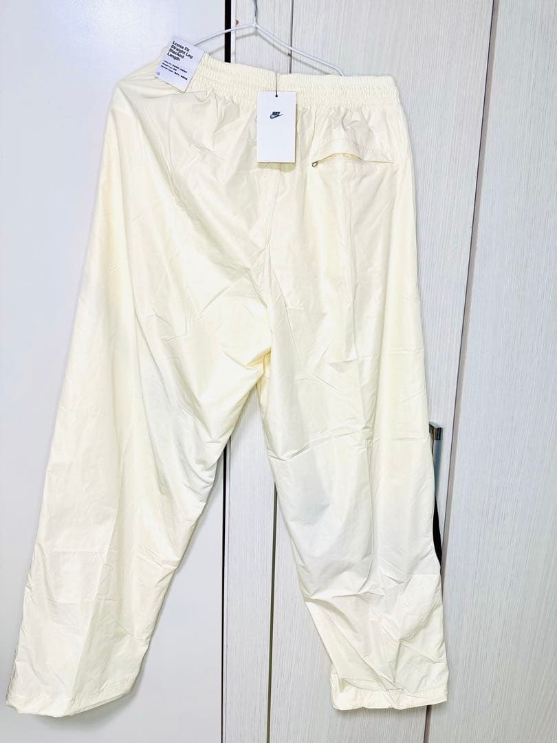 新品 NIKE ナイキ セットアップ アイボリー 上下セットビックロゴ Lサイズ