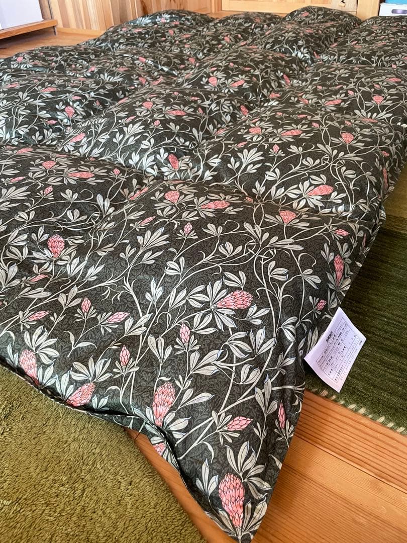 日本製　イングランド産ダウン93% 羽毛布団　シングル　150×210 p