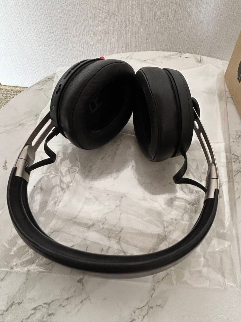 ゼンハイザー MOMENTUM ワイヤレスヘッドホン M3 美品