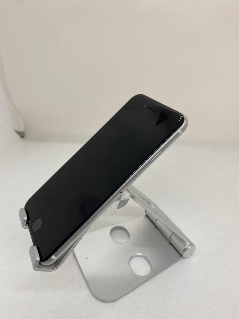 Iphone SE 第2世代 128GB Sim フリー　18125