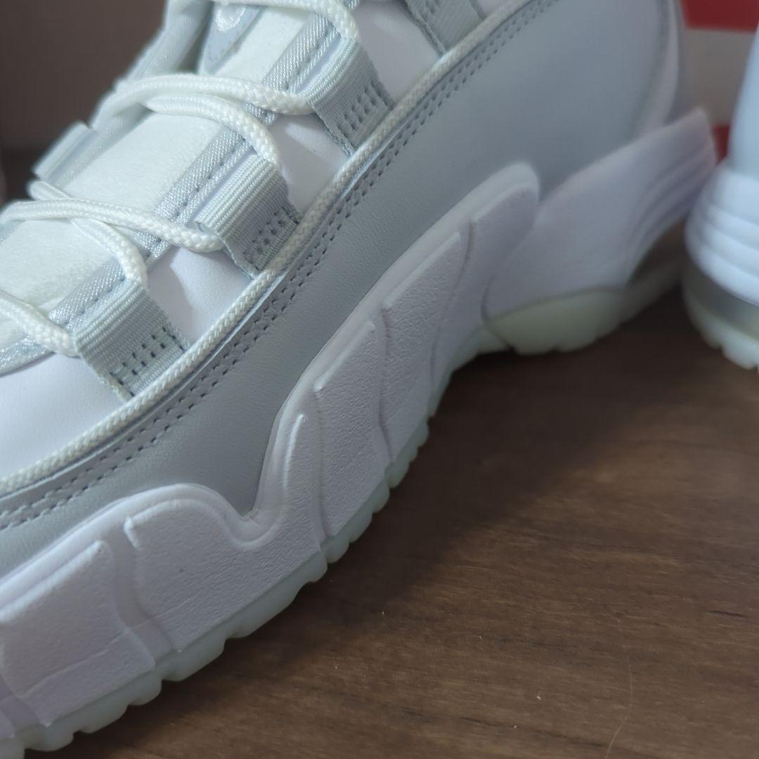 NIKE　エアマックスペニー　ホワイト/グレー