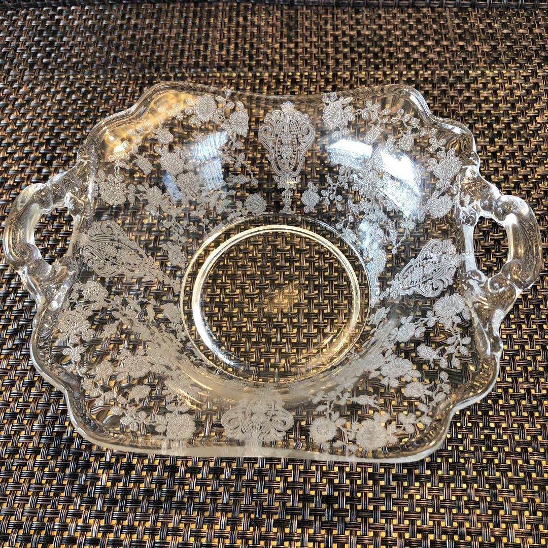 ケンブリッジ　ローズポイント　ハンドル付きボンボンボウルとボンボンプレート