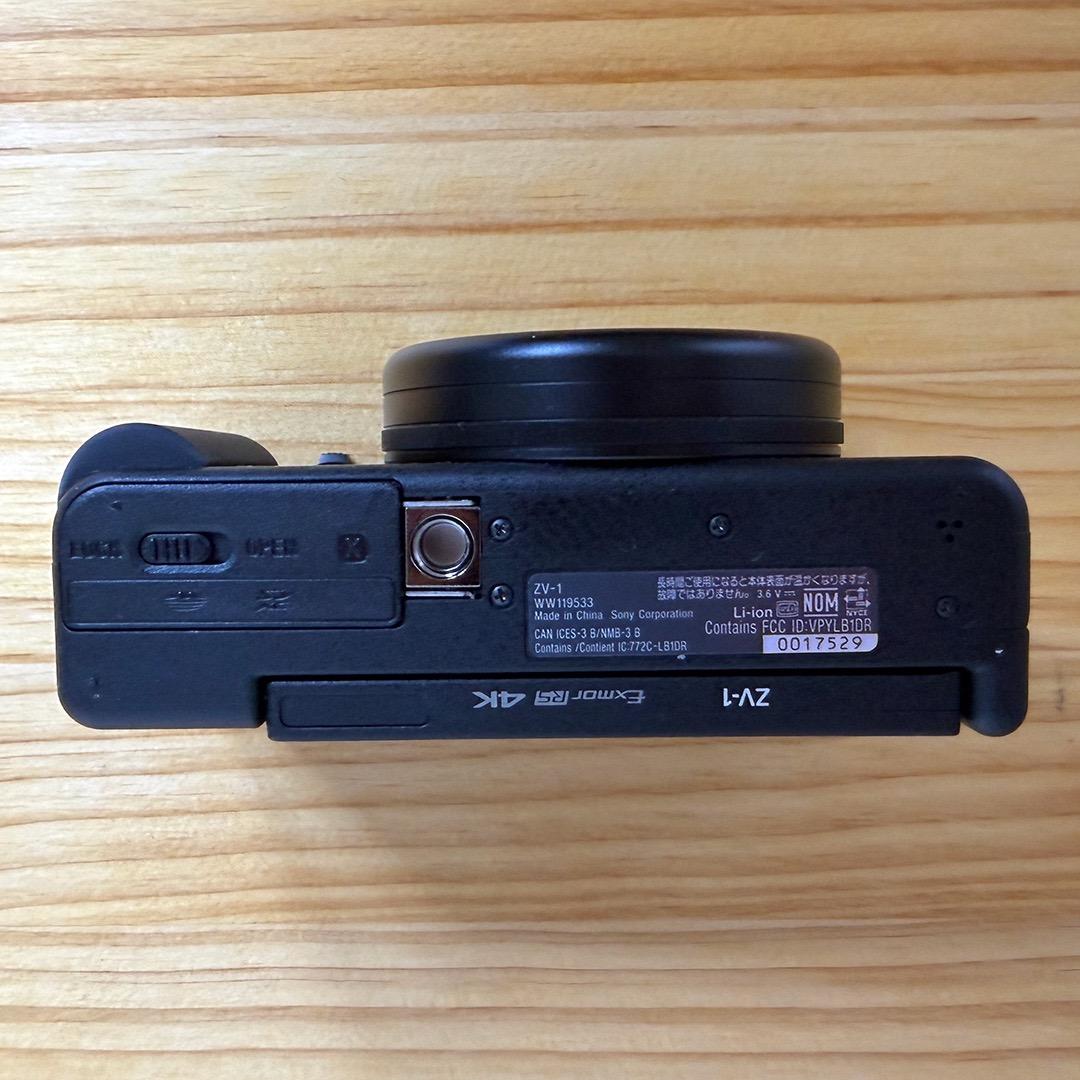 SONY VLOGCAM ZV-1G ＋ SmallRig木製カメラリグ付き