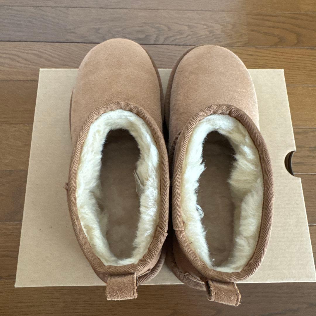UGG CLASSIC ULTRA MINI 23㎝