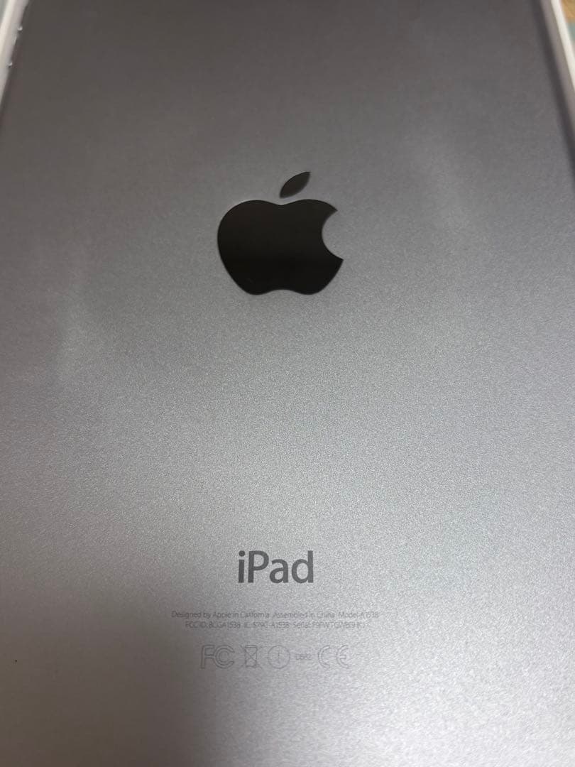 iPad mini4 スペースグレイ/128GB おまけケース付き