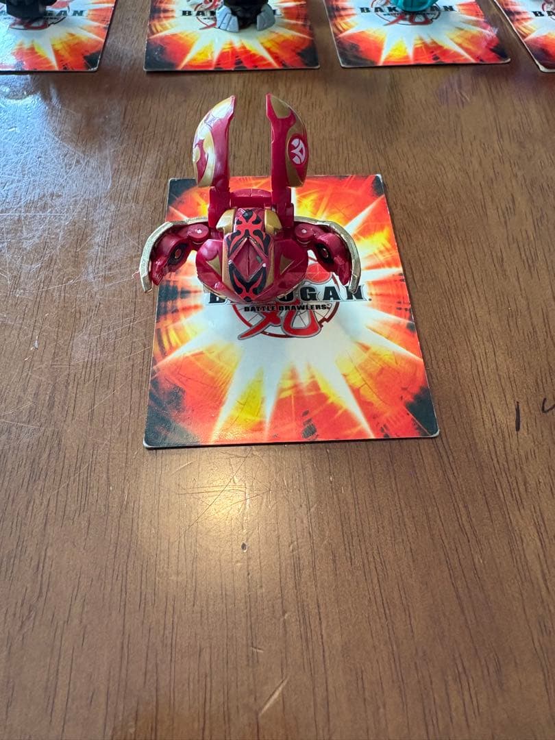 爆丸まとめ売り　ケース付き　ステージ付き　カード付き