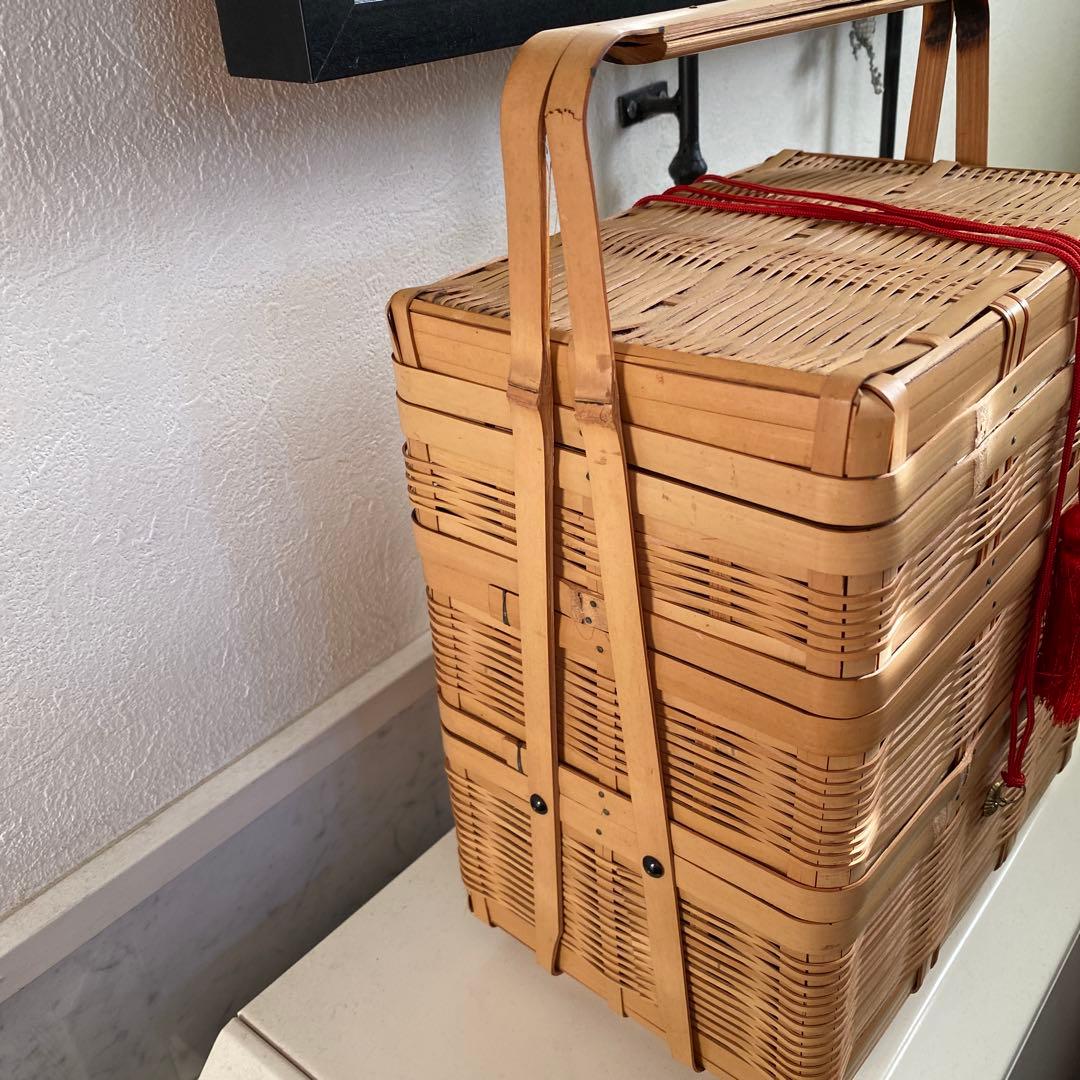 ❣️お値下げ❣️竹籠　　　三段お弁当籠　　大