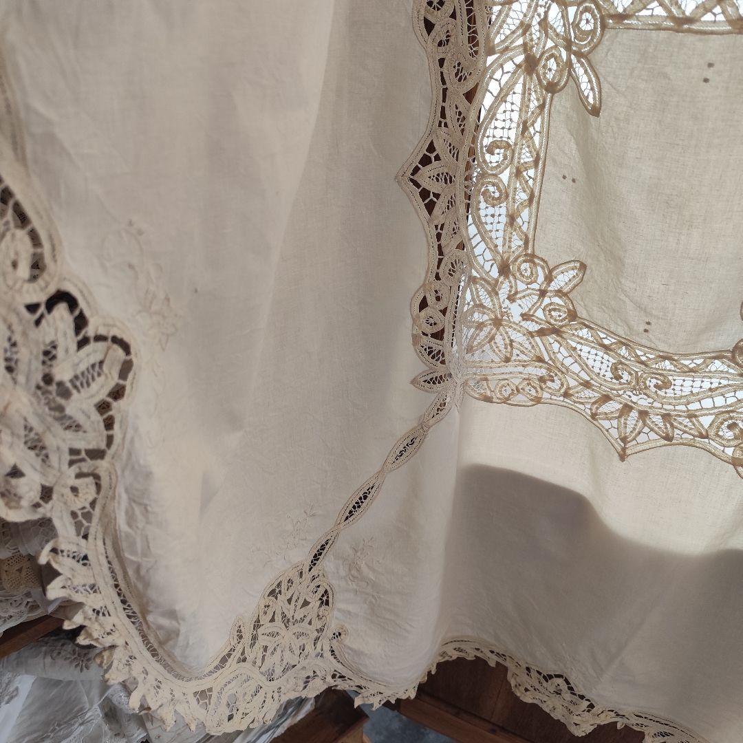 優しいオークル生成り＊Vintageバテンレース　円形クロス