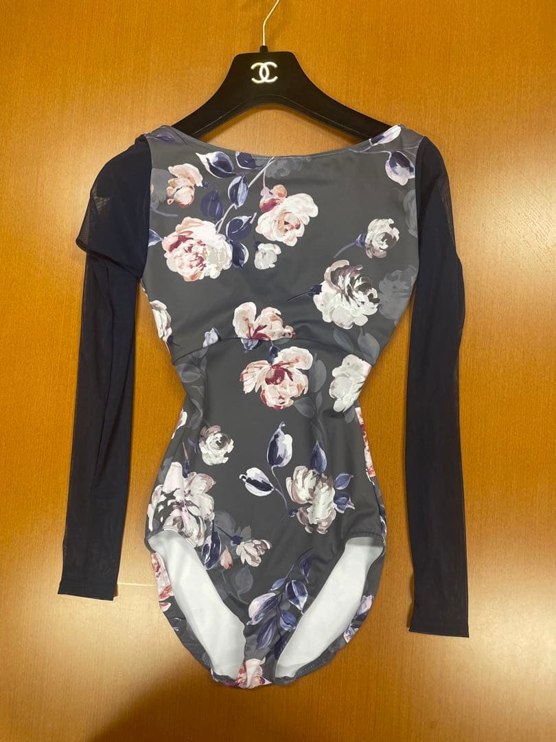 【美品】スティナ　stina レオタード　Mサイズ