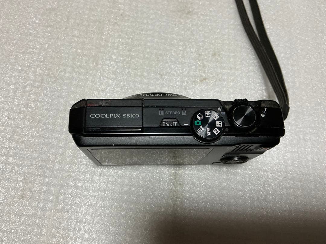 Nikon／COOLPIX S8100【中古品　電池付き】。