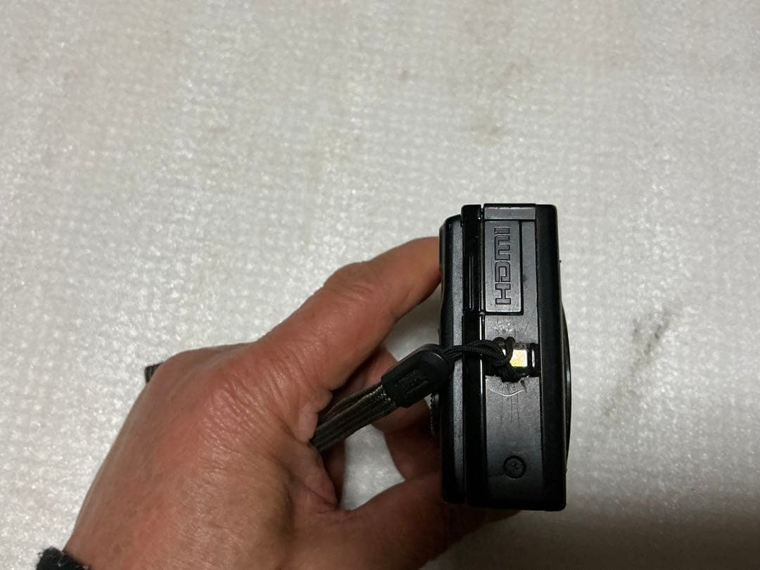 Nikon／COOLPIX S8100【中古品　電池付き】。