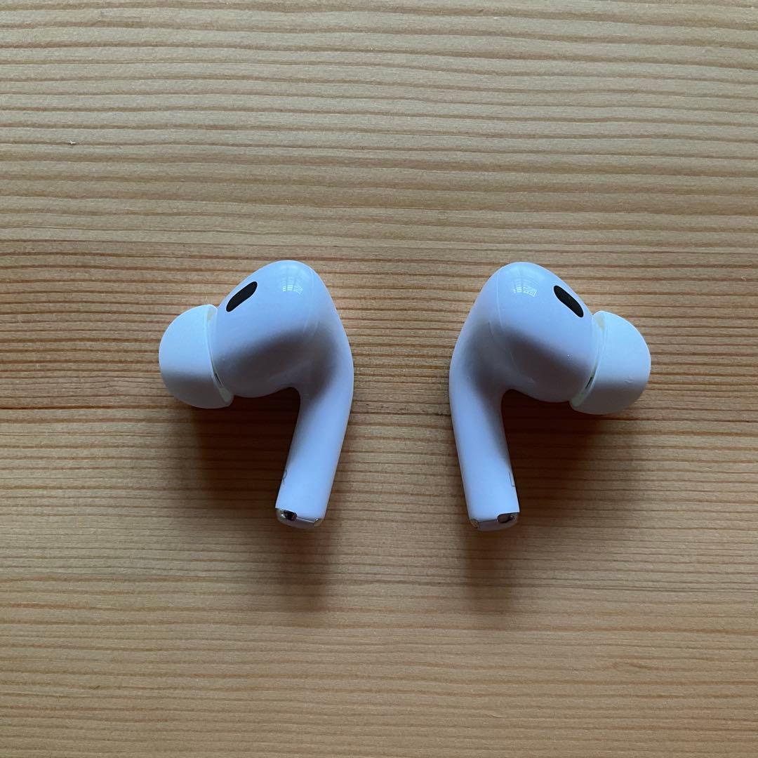 AirPodsPro２本体　第二世代　Apple純正品 ケーブル付