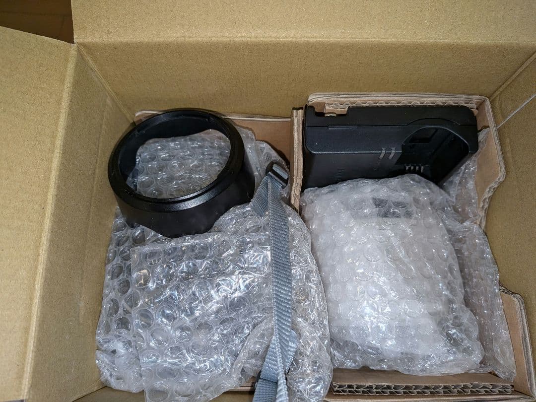 ★新品SDカードやその他色々付き★Canon EOS Kiss X9